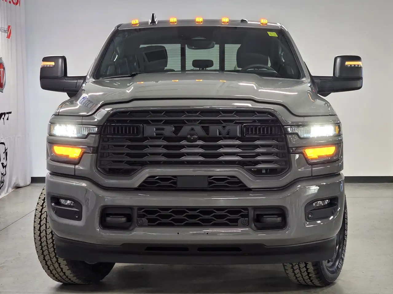 RAM 2500 снимка RAM 2500