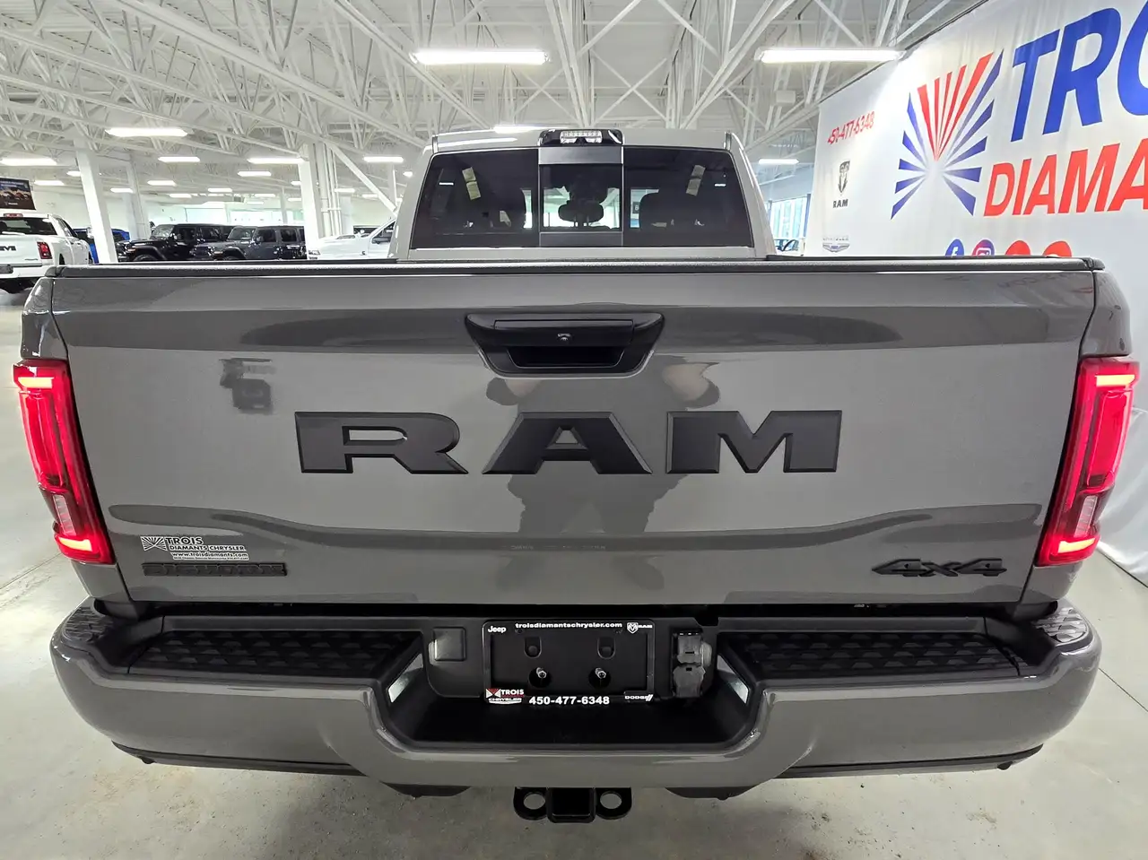 RAM 2500 снимка RAM 2500