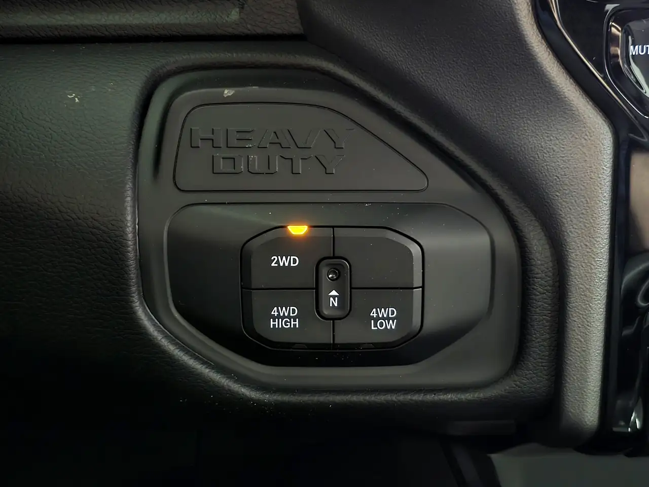 RAM 2500 снимка RAM 2500