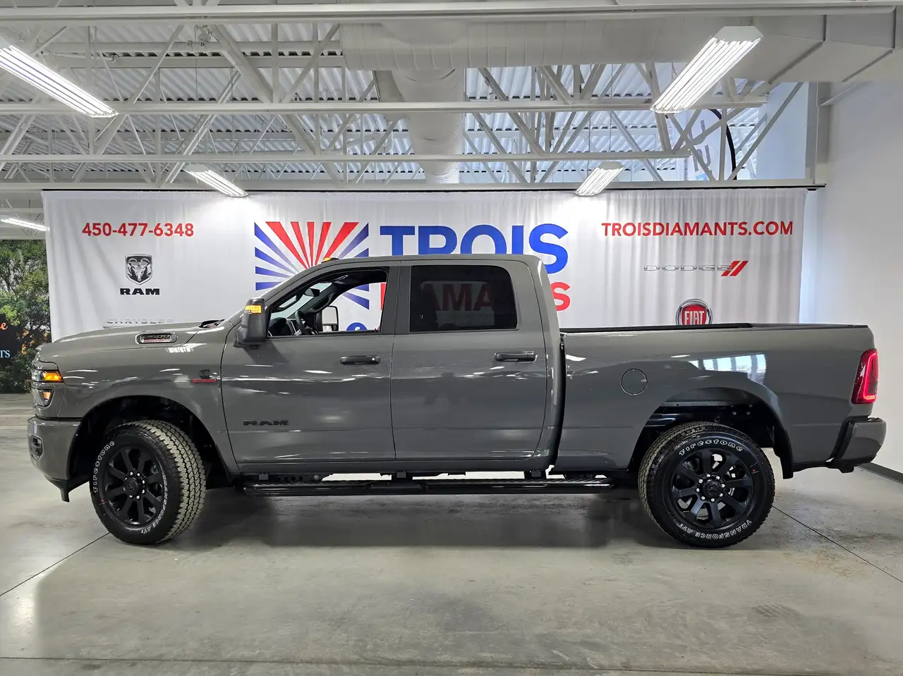 RAM 2500 снимка RAM 2500