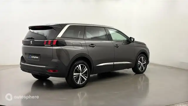 Peugeot 5008 view 5