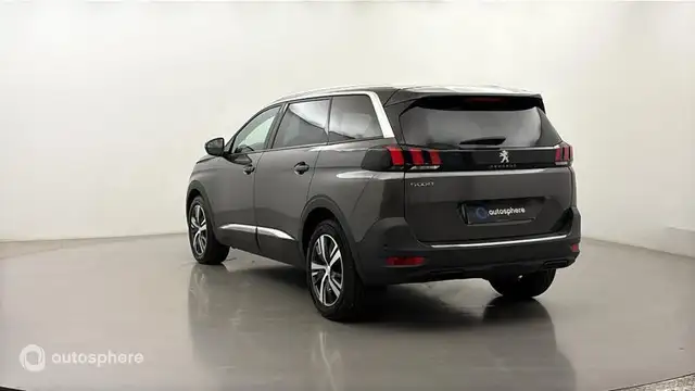 Peugeot 5008 view 8