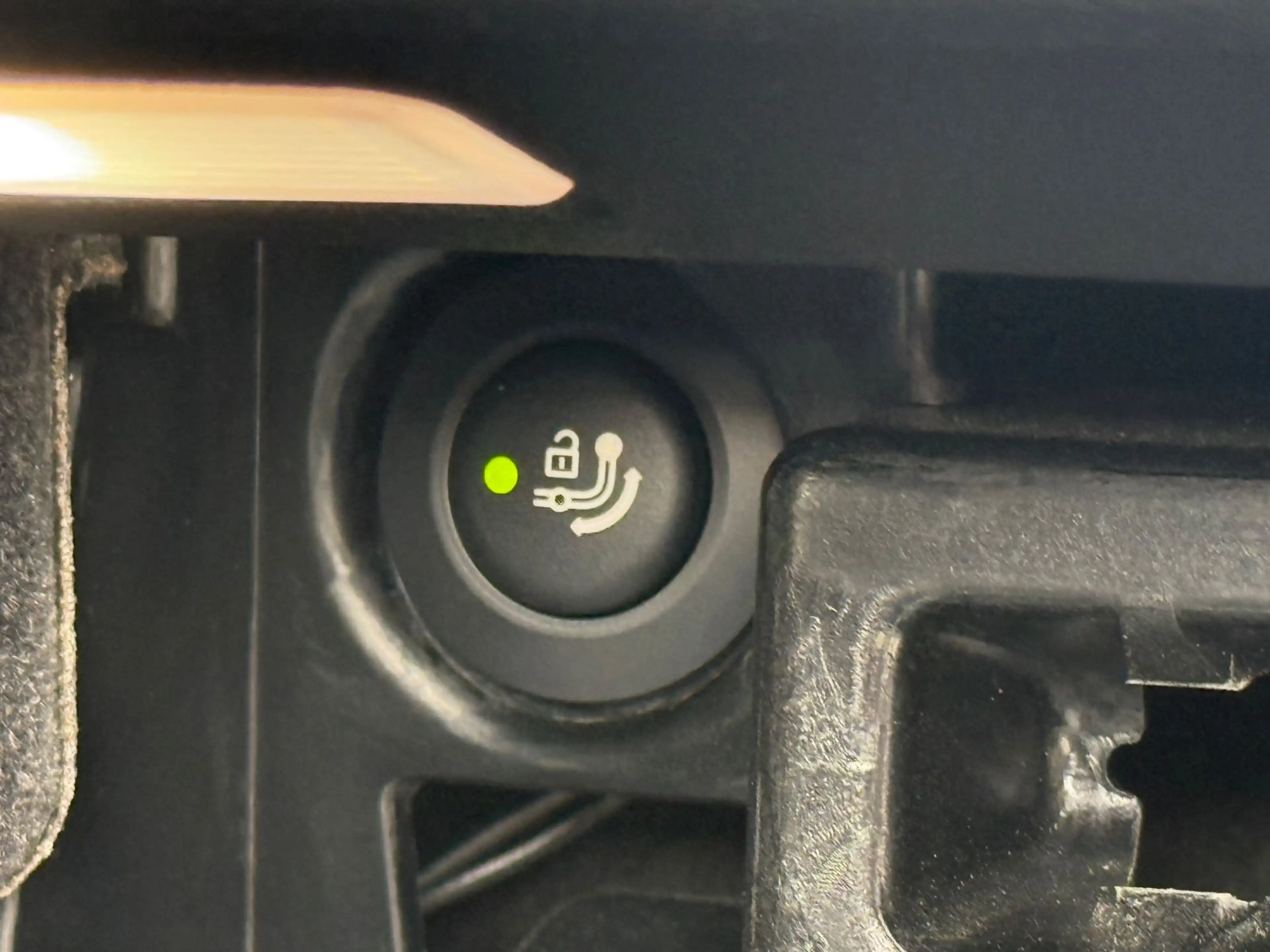 BMW X4 M40 i PANO LEDER HUD LED AHK H&K DAB — photo 10