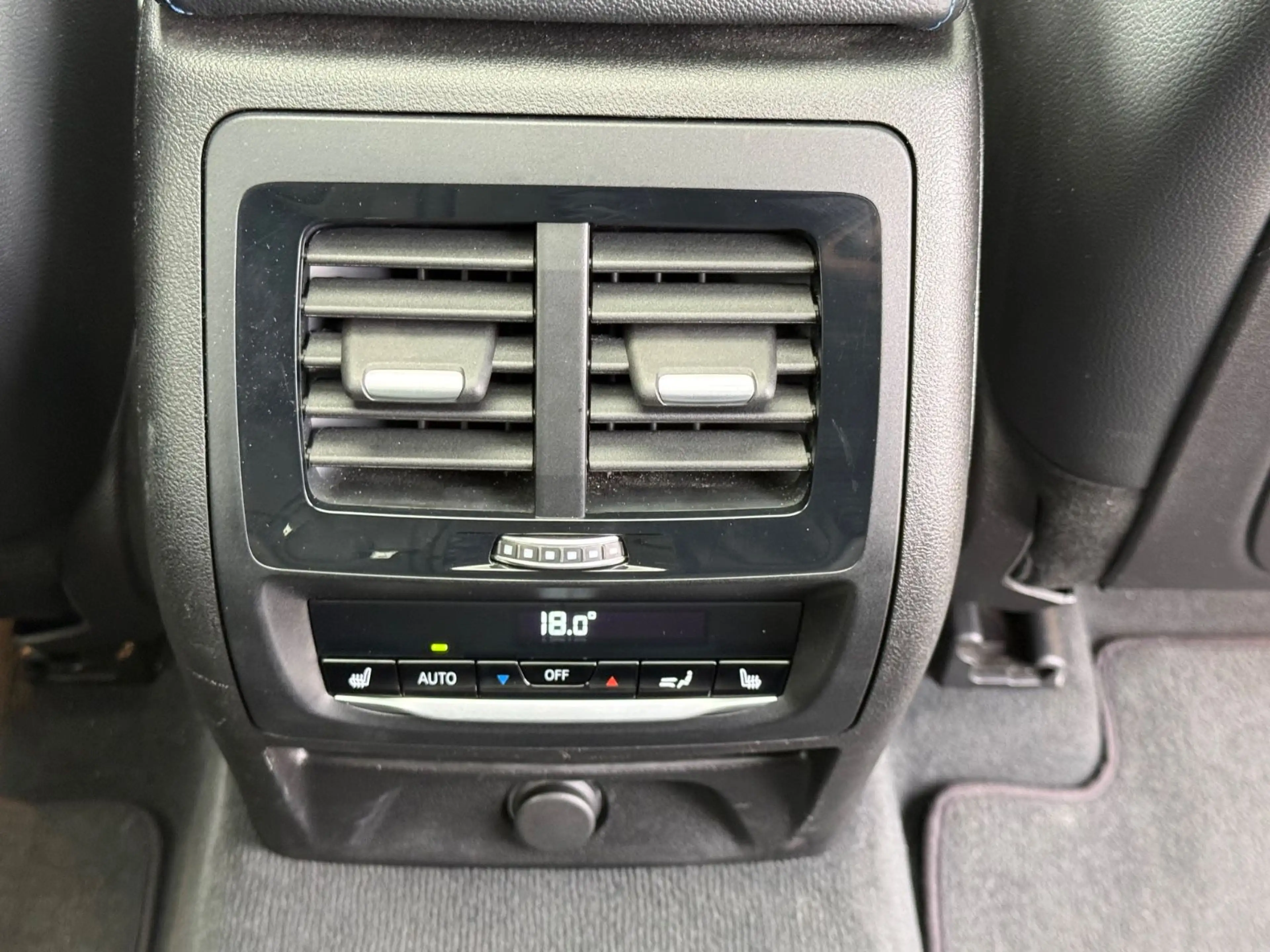 BMW X4 M40 i PANO LEDER HUD LED AHK H&K DAB — photo 28