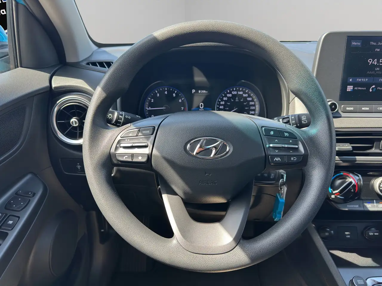 Hyundai KONA снимка Hyundai KONA