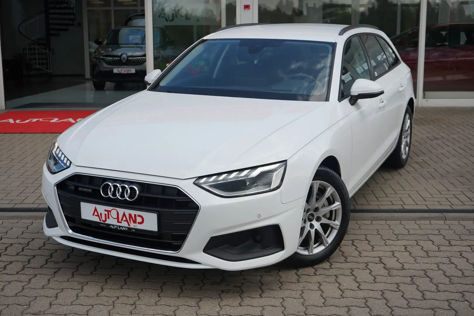 Audi A4 Avant 40 2.0 TDI quattro LED Navi ACC 360° Weiß - 2