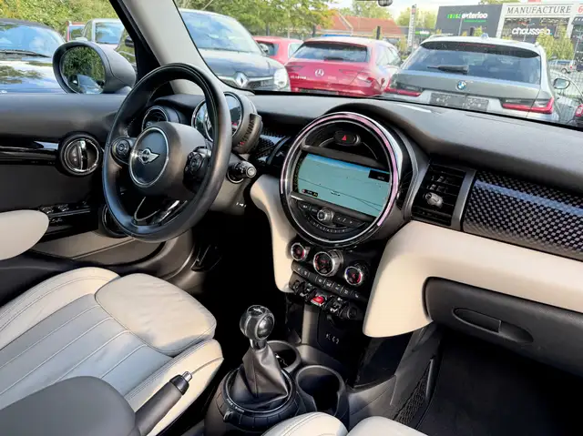 MINI Hatch view 14