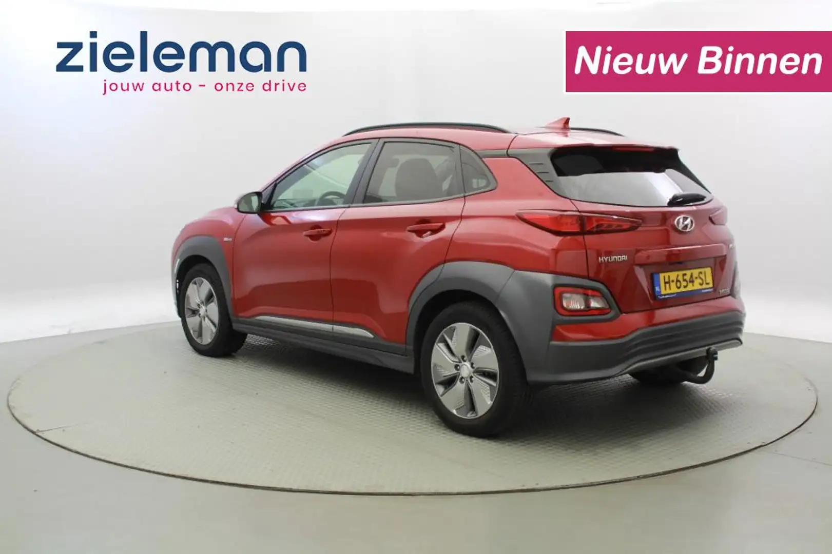 Hyundai KONA Electric Premium 64 kWh - Carplay, Camera, Leer, S Rood - 2