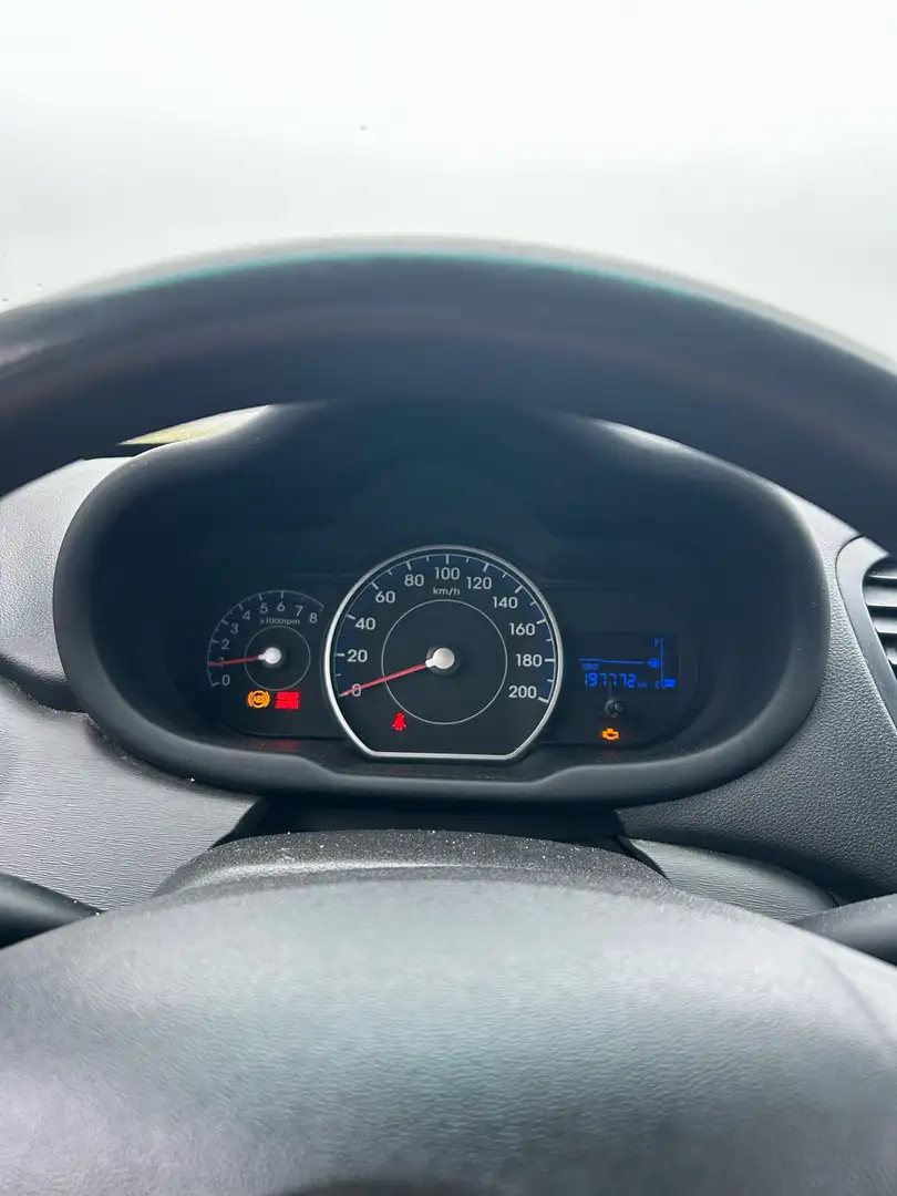 Hyundai i10 1.0 i-motion 2013 - 1