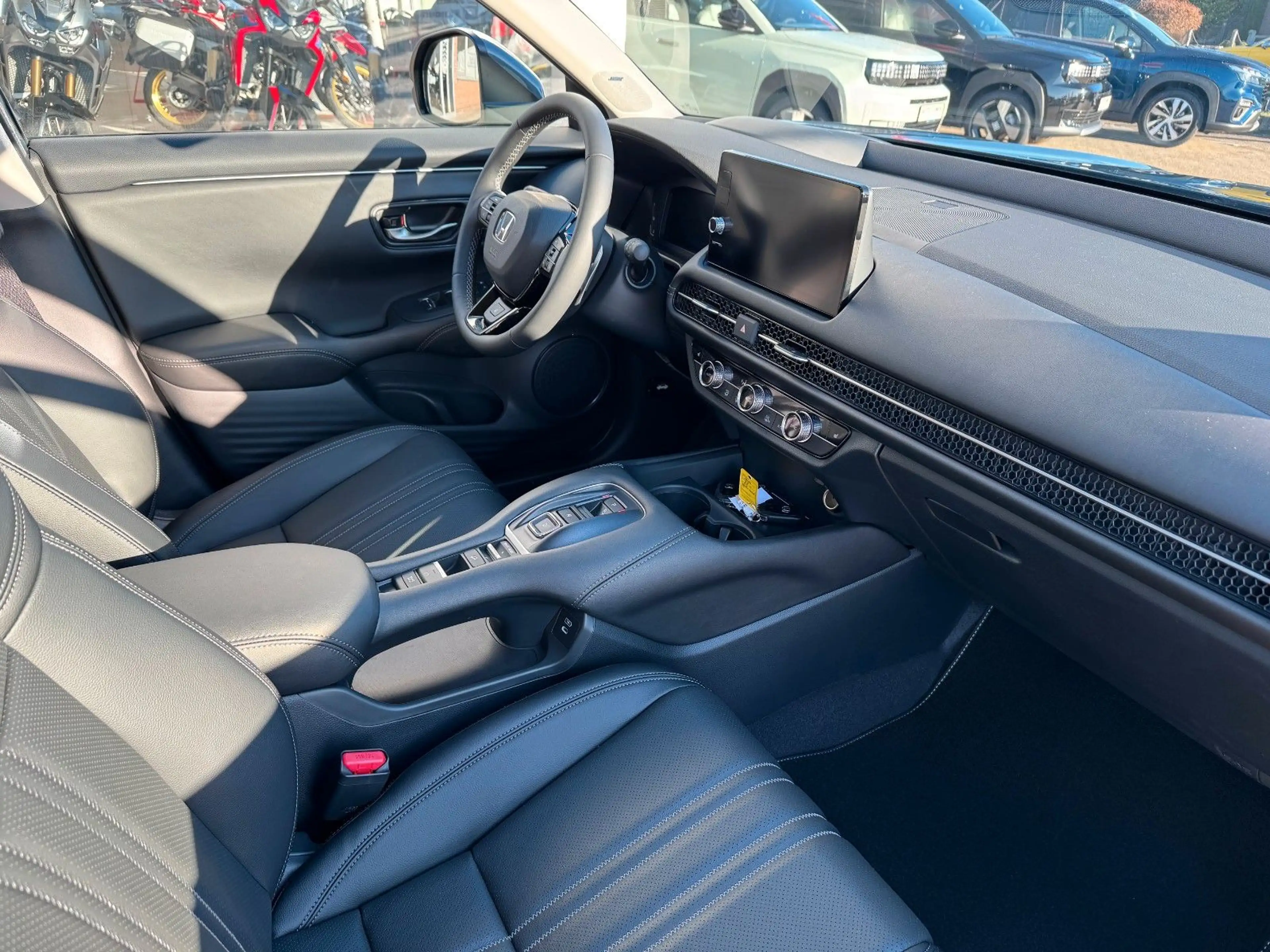 Honda ZR-V 2.0 e:HEV Advance ZR1802 Black Embl. MY2026 — photo 14