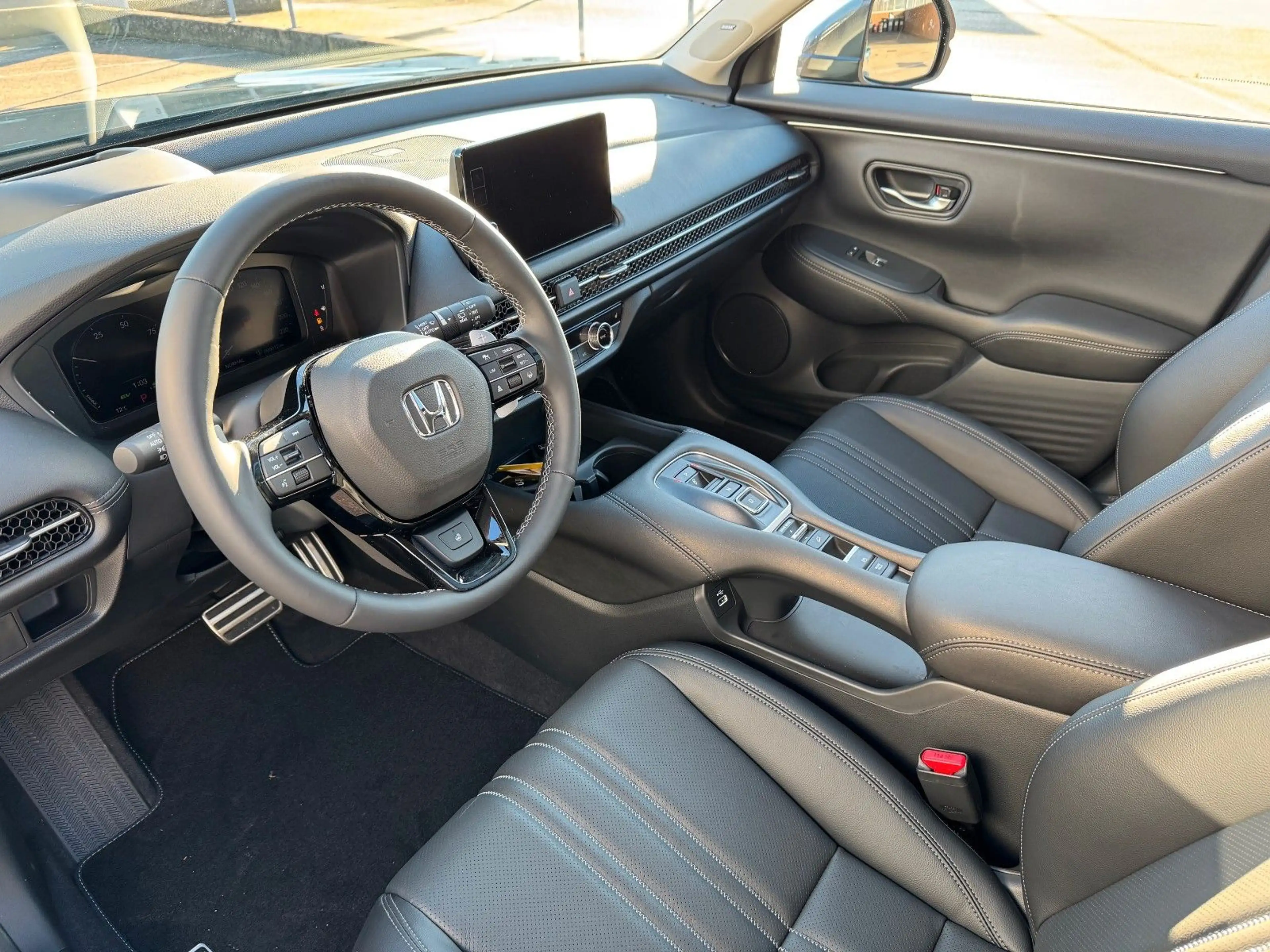 Honda ZR-V 2.0 e:HEV Advance ZR1802 Black Embl. MY2026 — photo 11