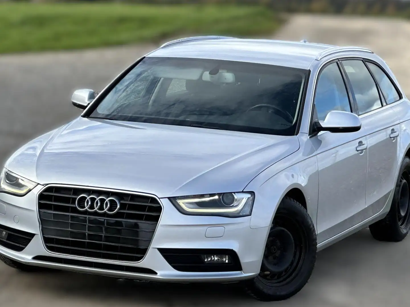 Audi A4 Avant Ambiente Automatik  Navi SHZ Xenon PDC Gris - 2