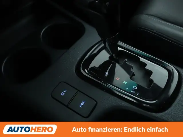 Toyota Hilux view 28