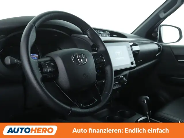 Toyota Hilux view 11