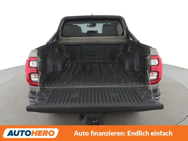 Toyota Hilux view 17