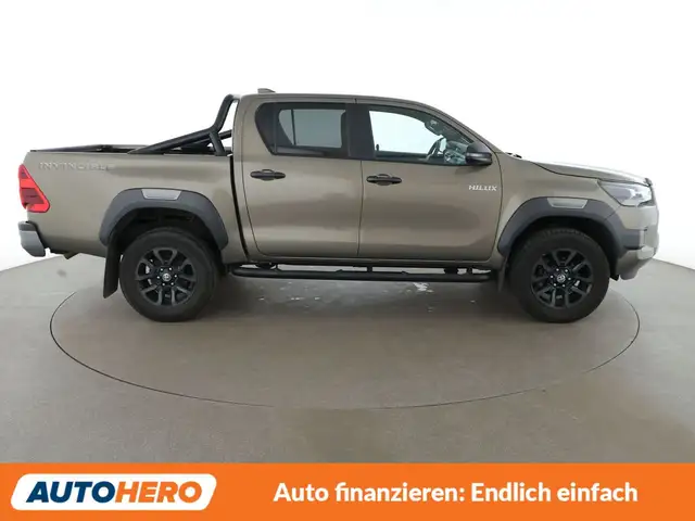 Toyota Hilux view 7