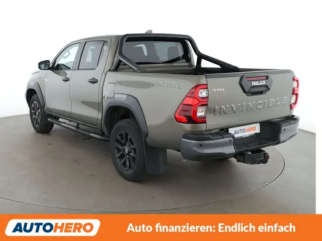Toyota Hilux view 4