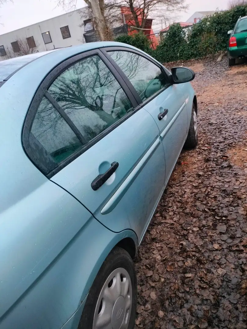Hyundai ACCENT 1.4i Dynamic Blau - 1