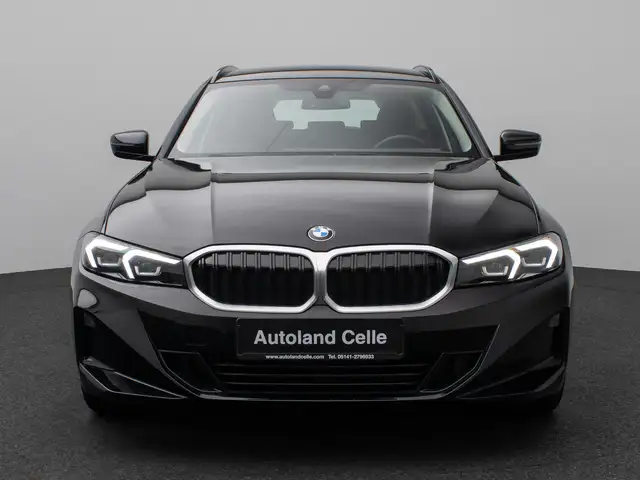 BMW 3 Series view 2