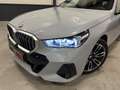 BMW 520 5-serie Touring 520i M-Sport BROOKLYN-GRAU/PANO/TR Grau - thumbnail 2