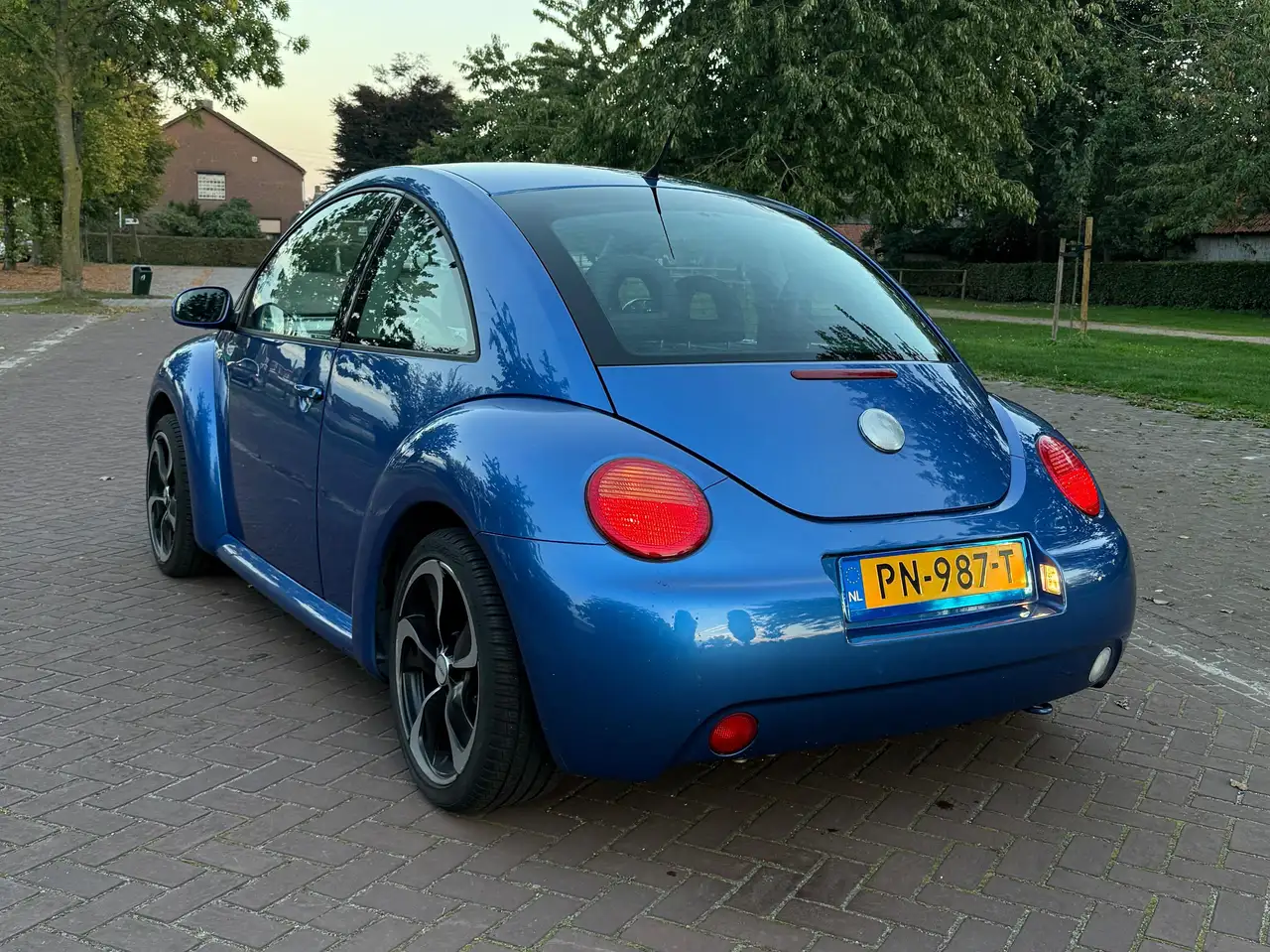 Volkswagen New Beetle 2.0 Highline, foto 2