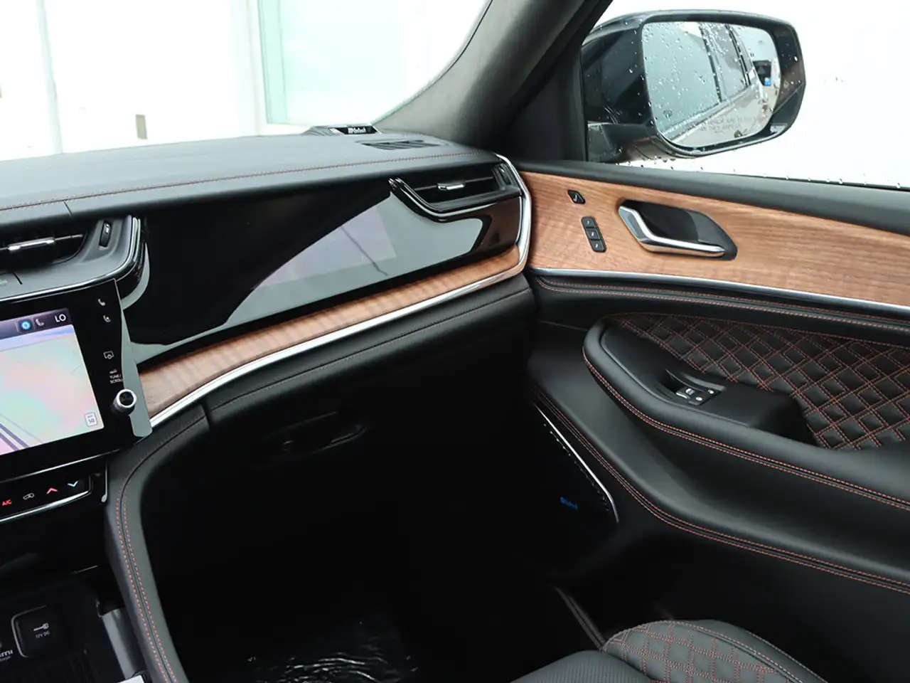 Jeep Grand Cherokee снимка Jeep Grand Cherokee