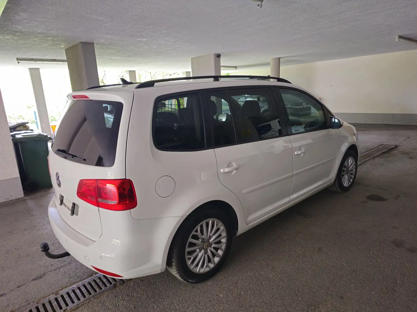 Volkswagen Touran 2.0 TDI DPF Comfortline Weiß - 1
