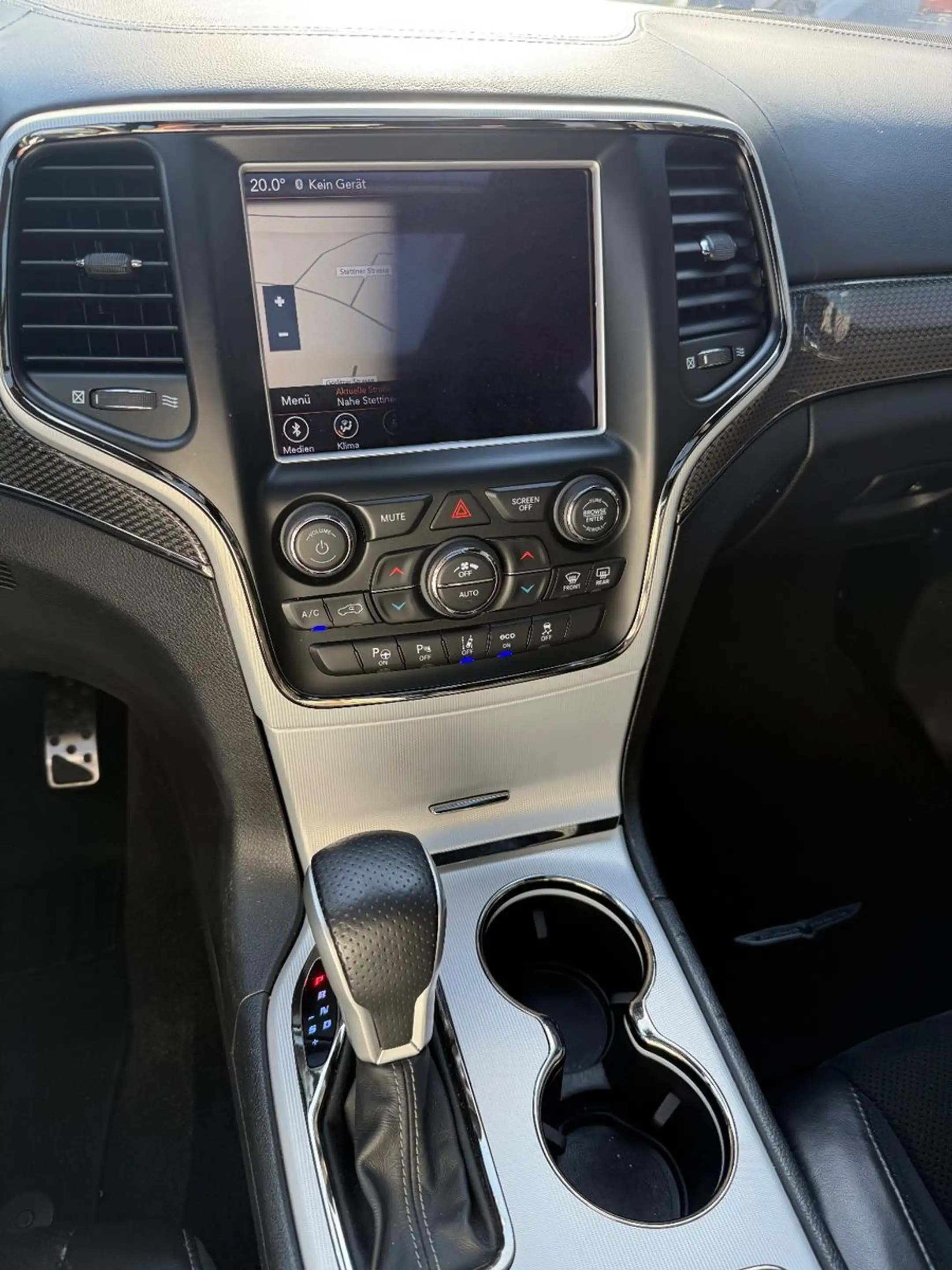 Jeep Grand Cherokee 6.2 V8 Trackhawk Grail 22 Zoll — photo 13