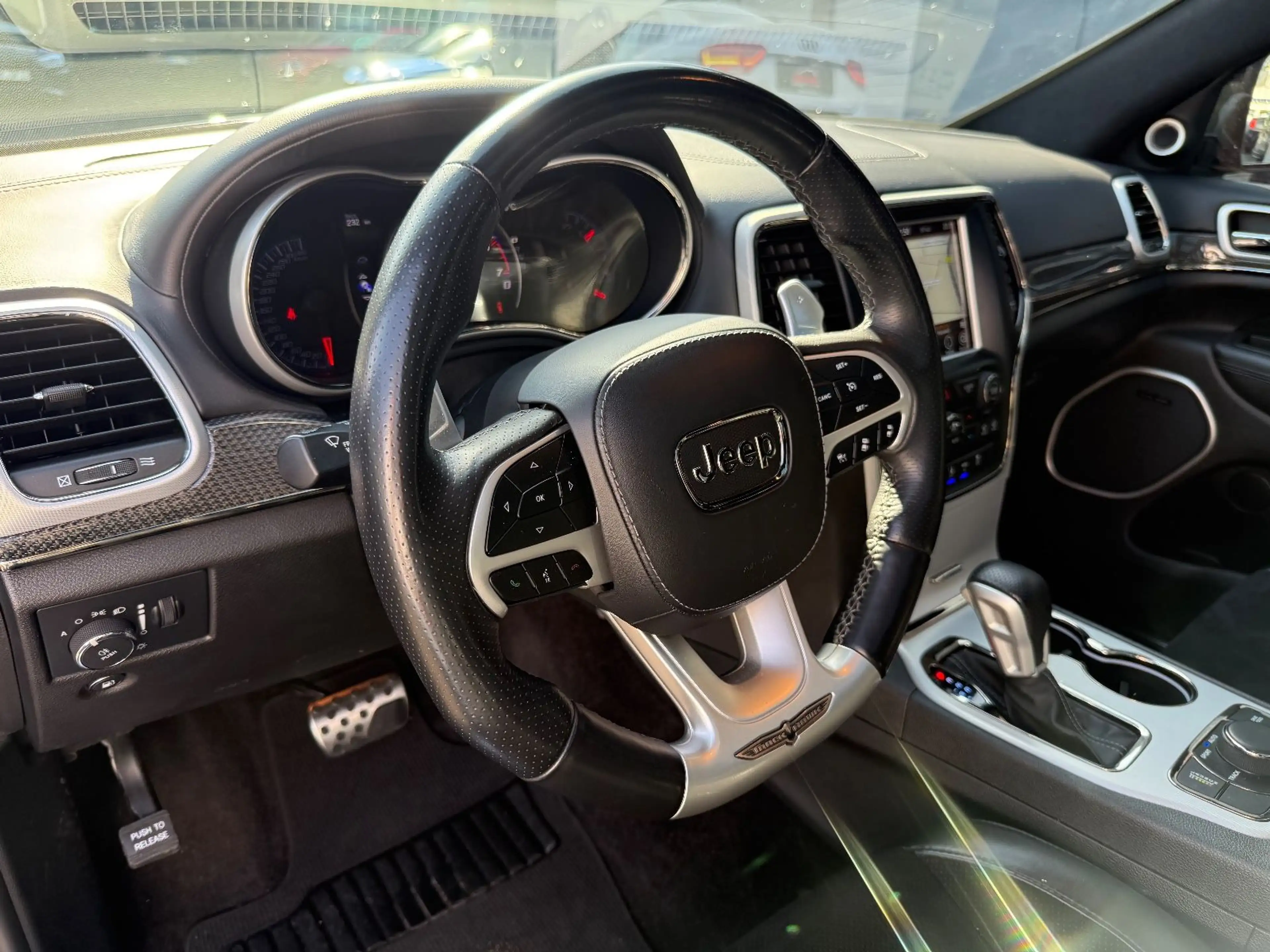 Jeep Grand Cherokee 6.2 V8 Trackhawk Grail 22 Zoll — photo 10