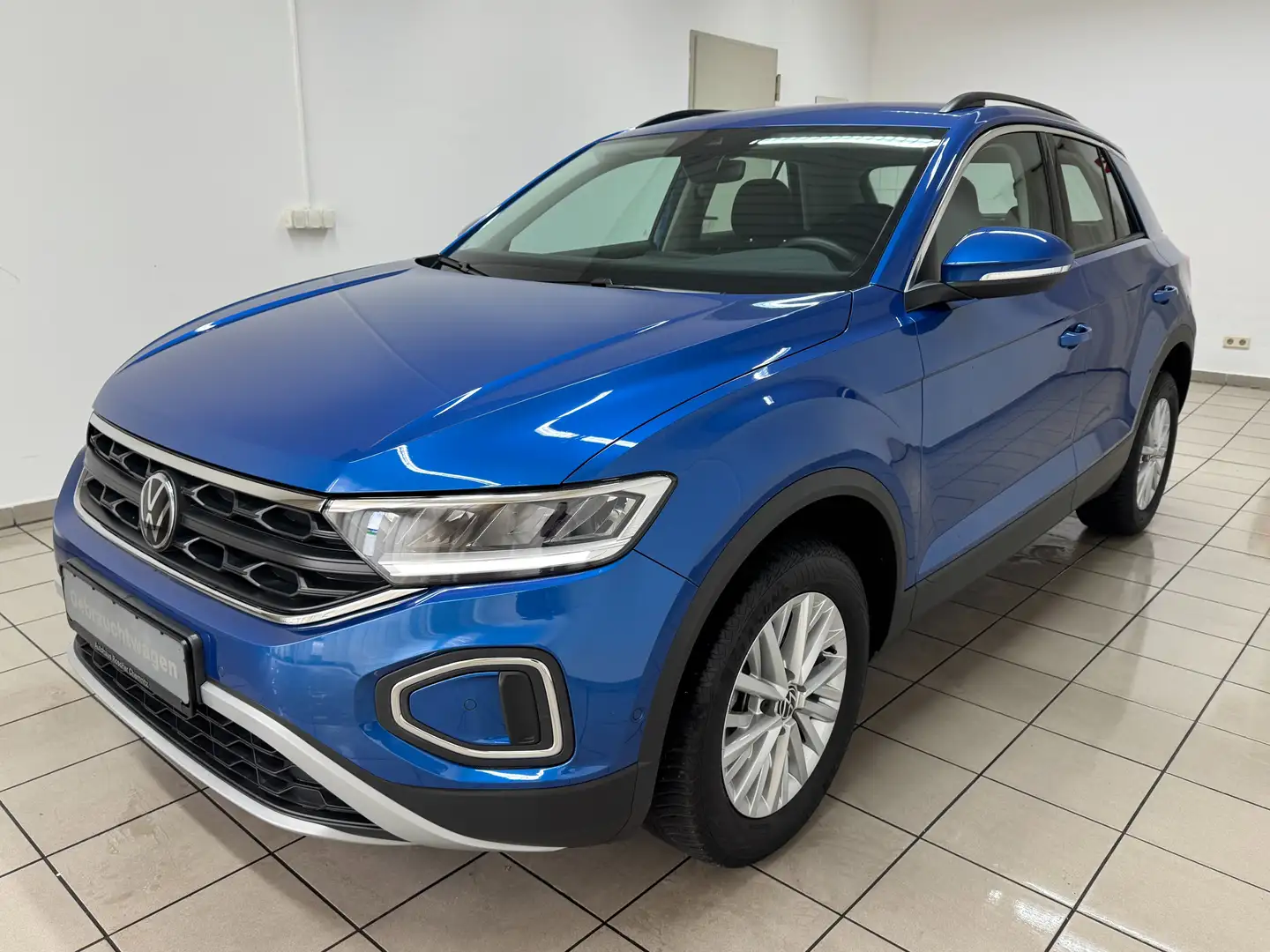Volkswagen T-Roc 1.5 TSI Life LED CarPlay Navi Virtual 16" Blau - 1