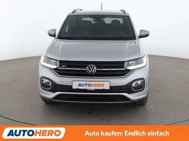 Volkswagen T-Cross view 9