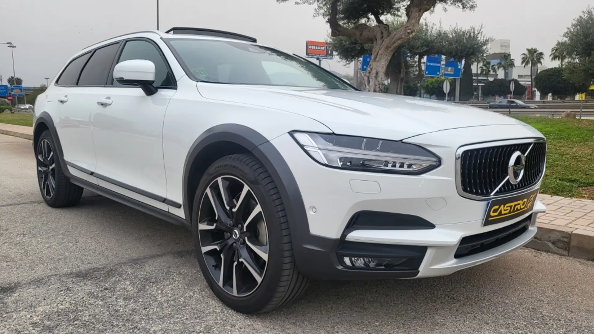 Volvo V90 Cross Country T5 Pro AWD Aut. 250 Bianco - 1