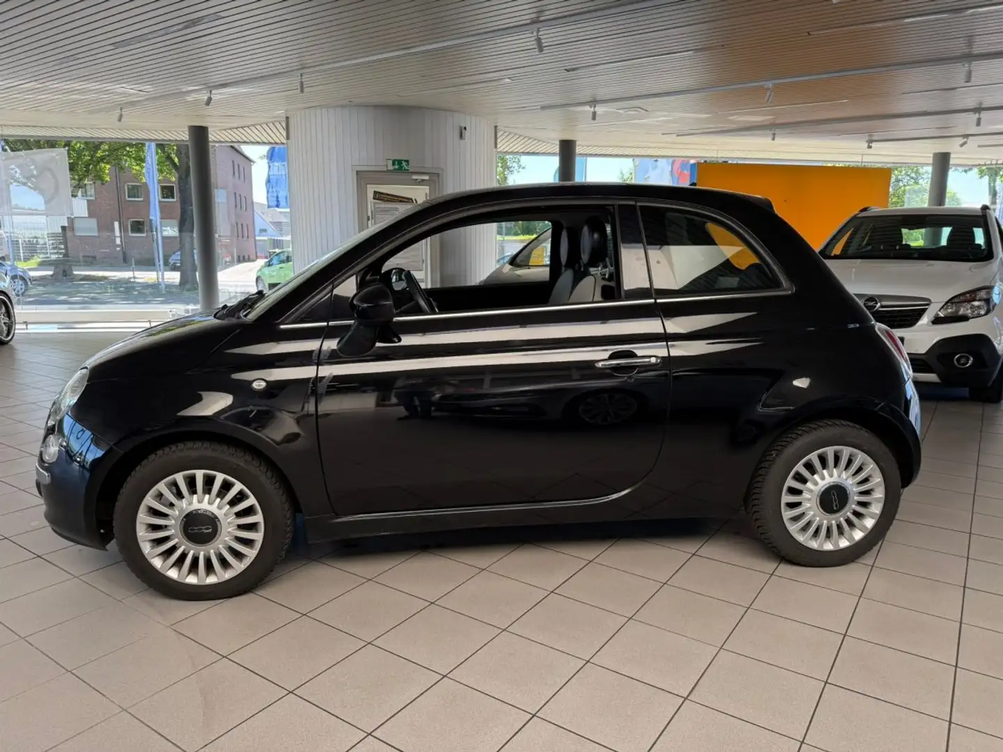 Fiat 500 1.2 LOUNGE *PANORAMA* Schwarz - 2