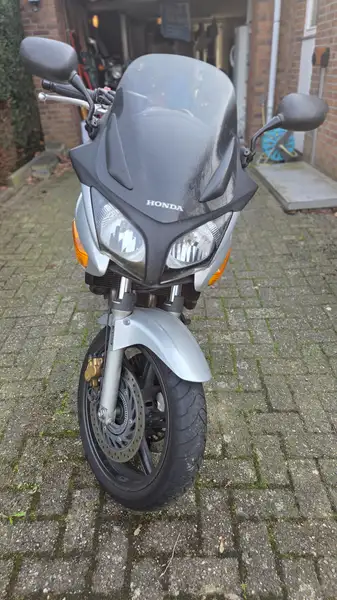 Honda CBF 600 - foto 2