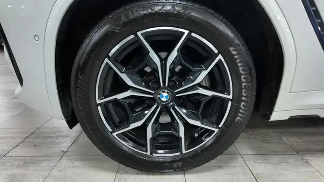 BMW X3 view 12