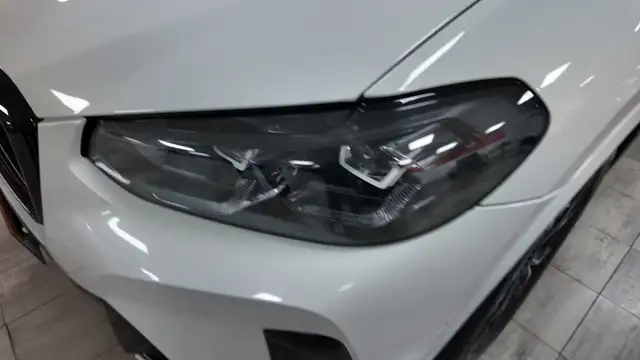 BMW X3 view 11
