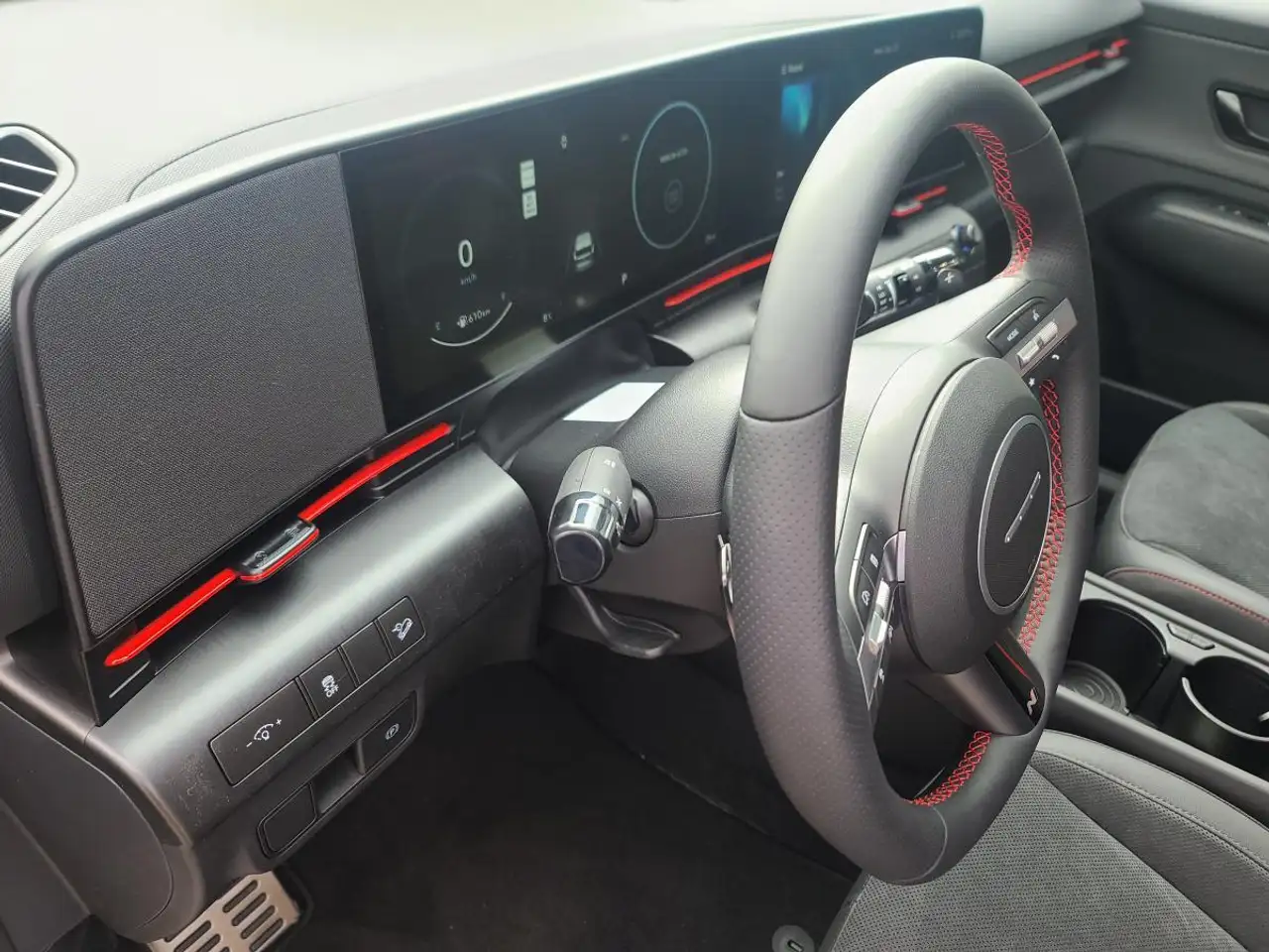 Hyundai KONA снимка Hyundai KONA