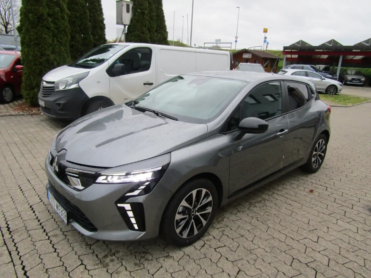 Mitsubishi Colt 1.6 Hybrid PLUS SHZ GRA PDC RFK FSE Android Auto A Grau - 2