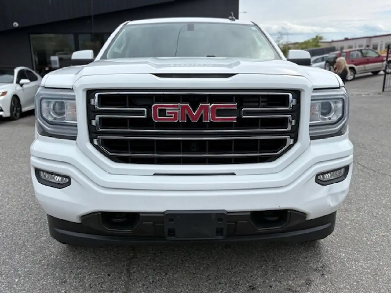 GMC Sierra 1500 снимка GMC Sierra 1500