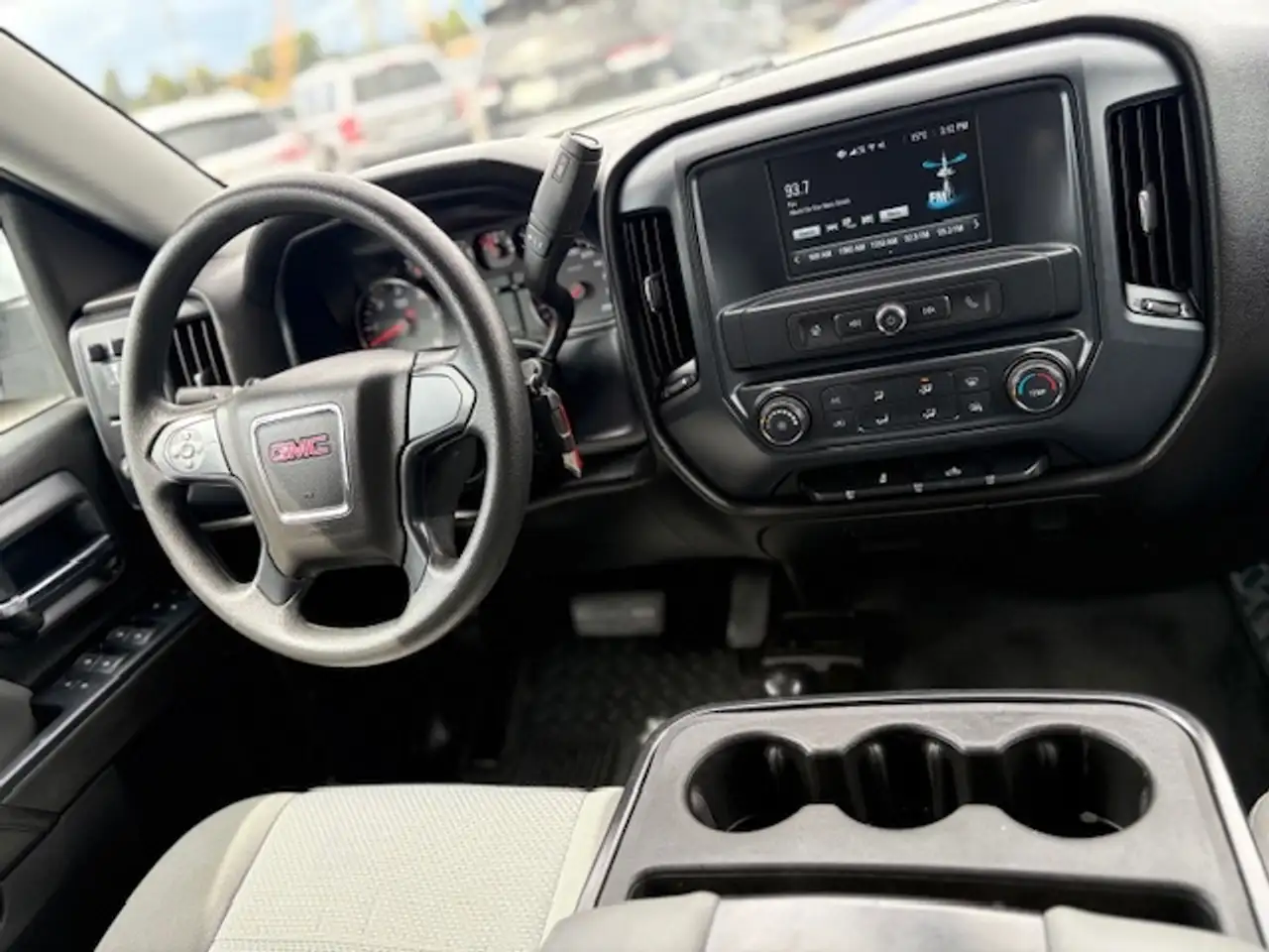 GMC Sierra 1500 снимка GMC Sierra 1500
