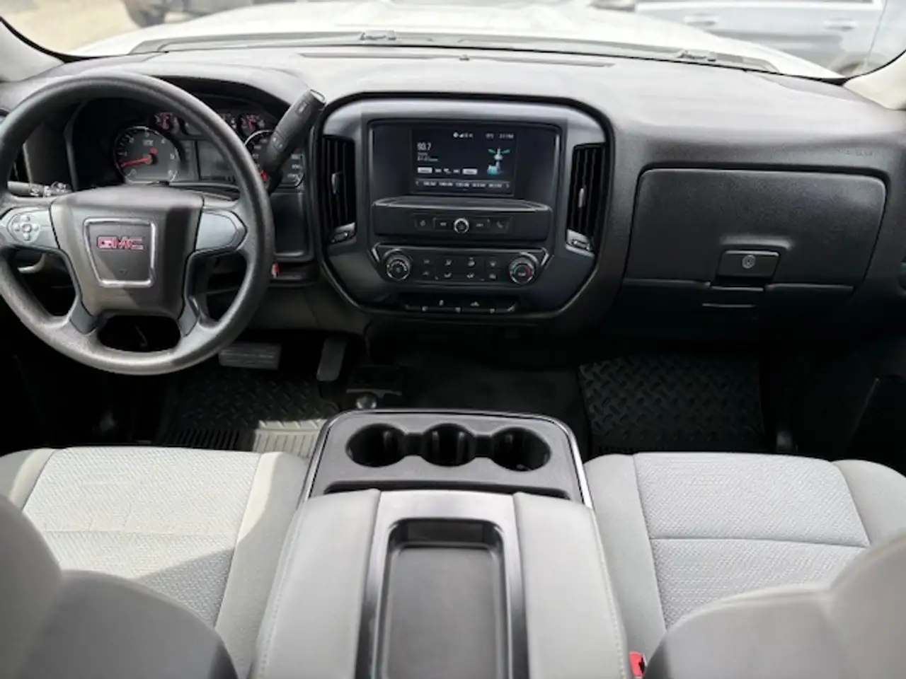 GMC Sierra 1500 снимка GMC Sierra 1500