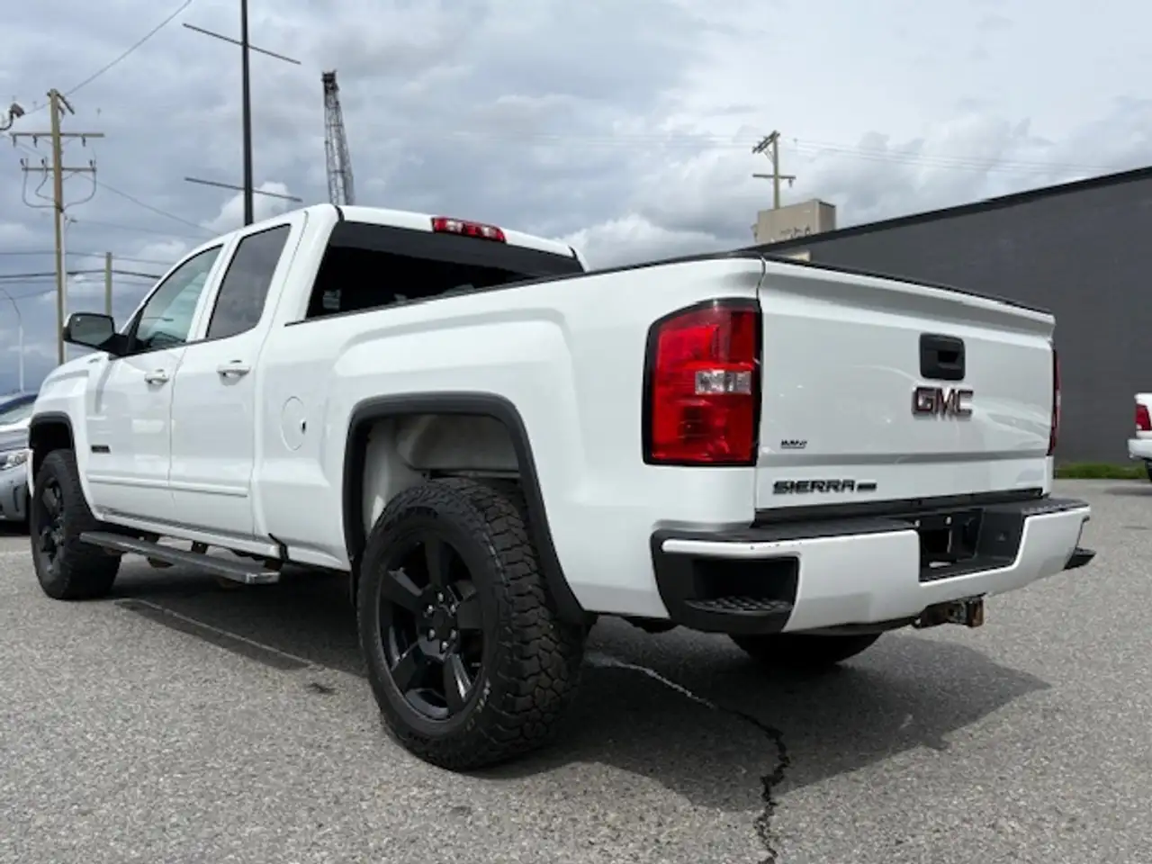 GMC Sierra 1500 снимка GMC Sierra 1500