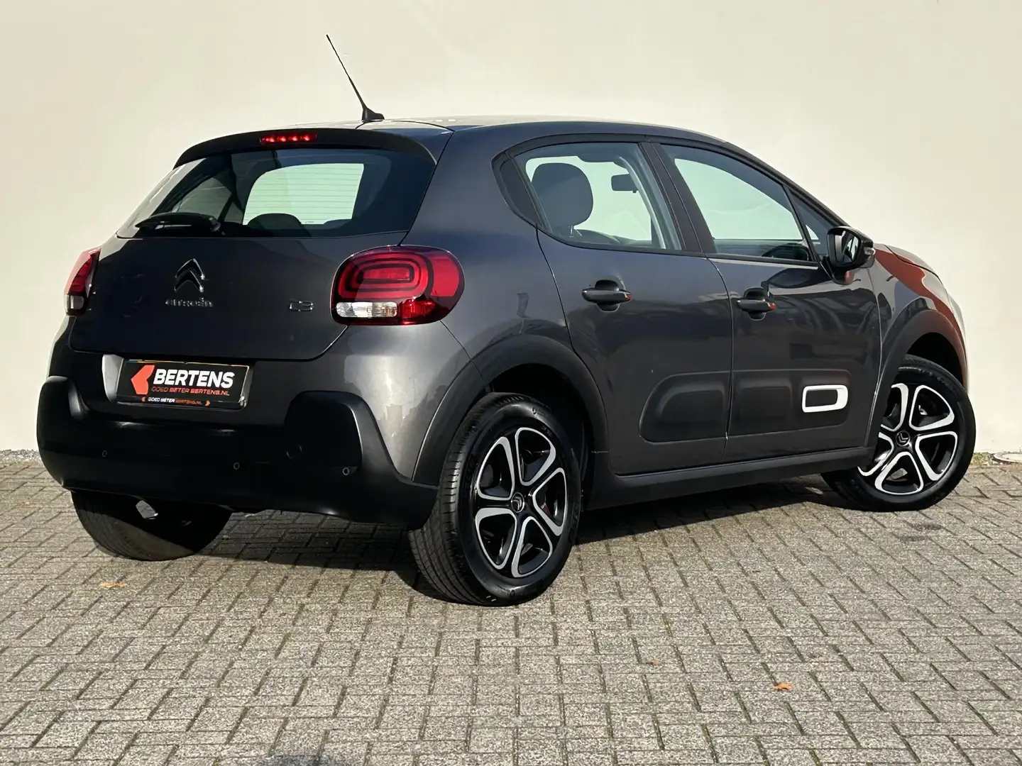 Citroen C3 1.2 PT 83 Plus | Navi | Apple Carplay | Prijs is r Grijs - 2