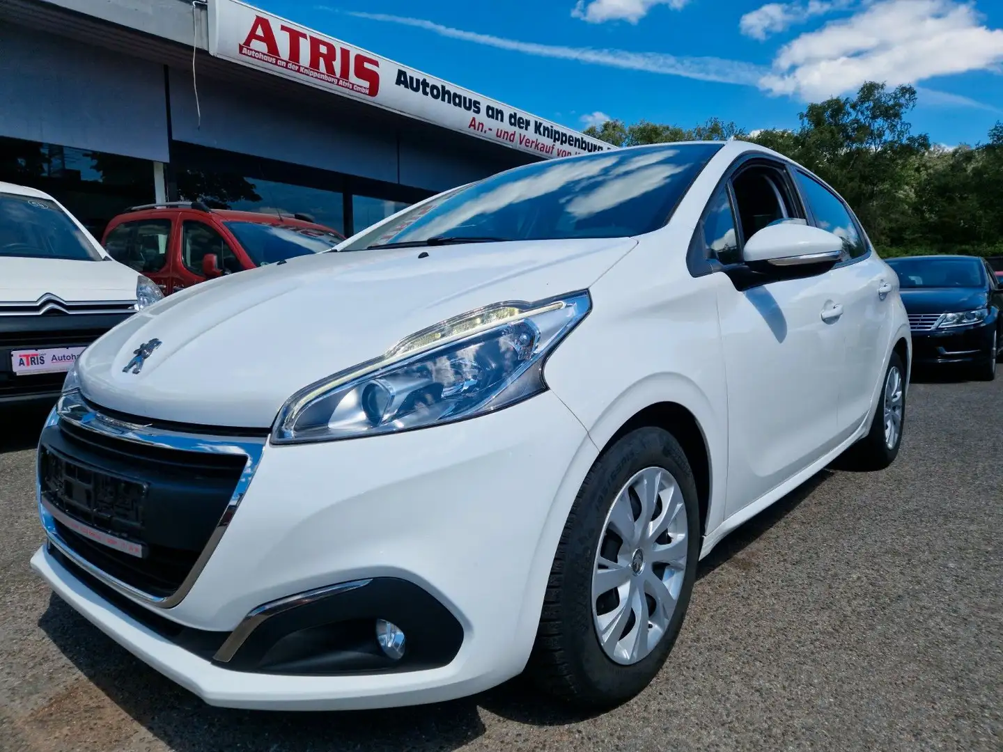 Peugeot 208 Active Navi Weiß - 2