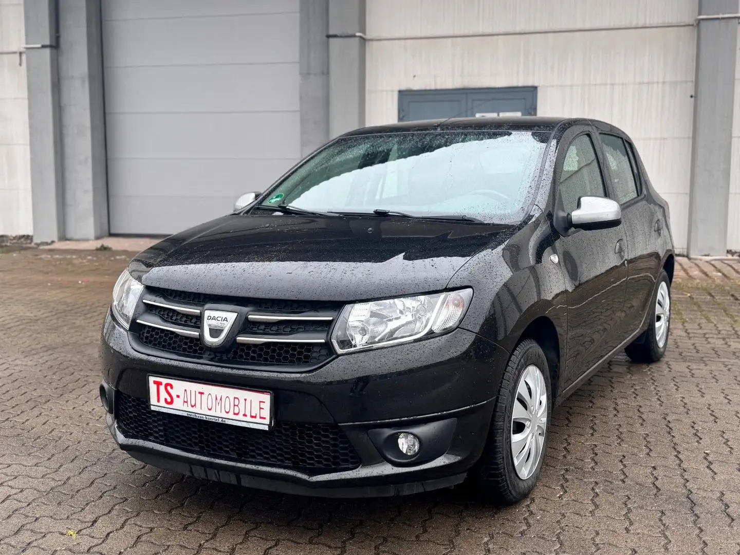 Dacia Sandero II Celebration*KLIMA*TEMPOMAT*AHK*TÜV*BC Schwarz - 1