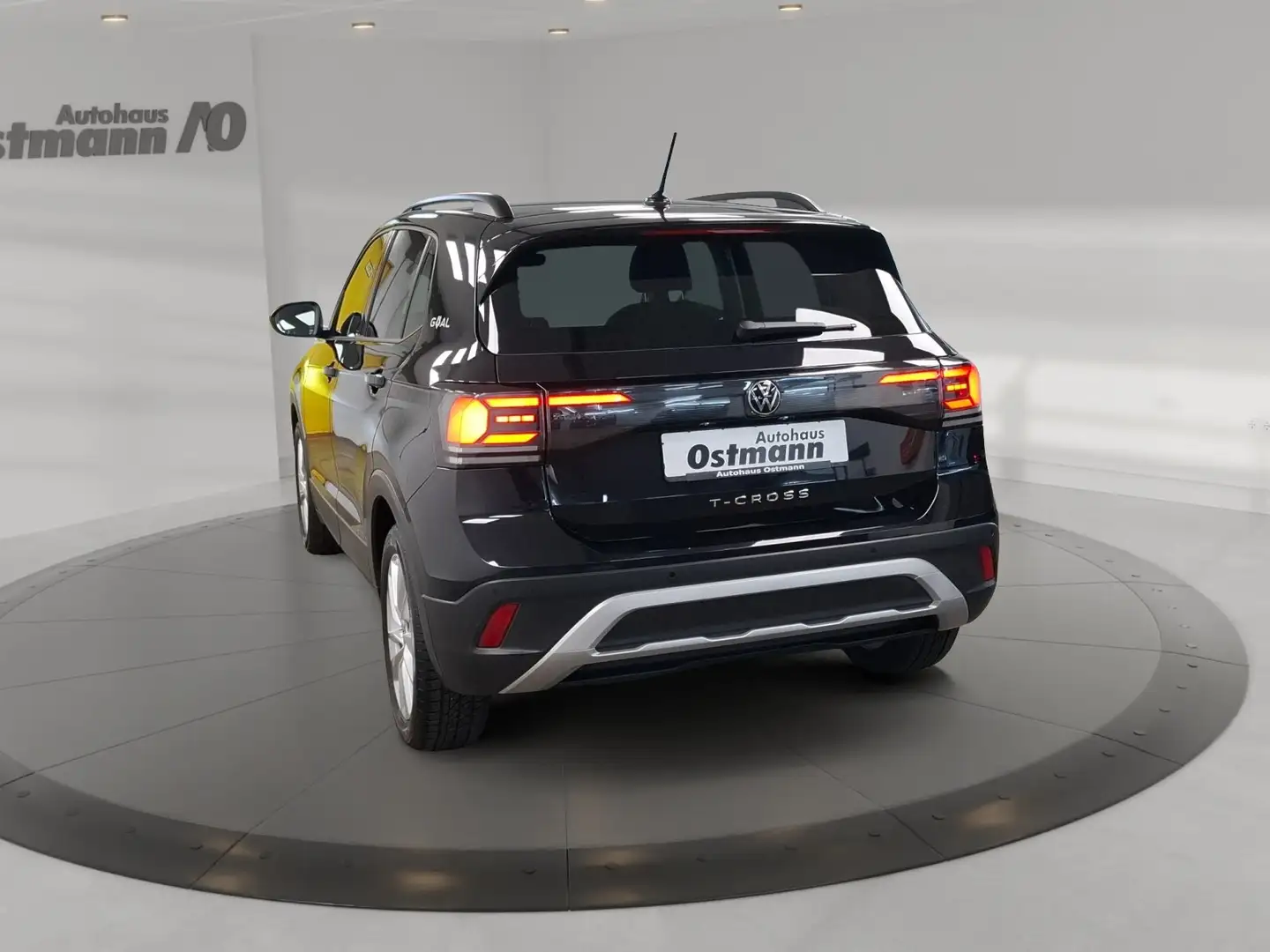 Volkswagen T-Cross 1.0 TSI 70 kW Goal Navi SHZ CarPlay ACC Schwarz - 2