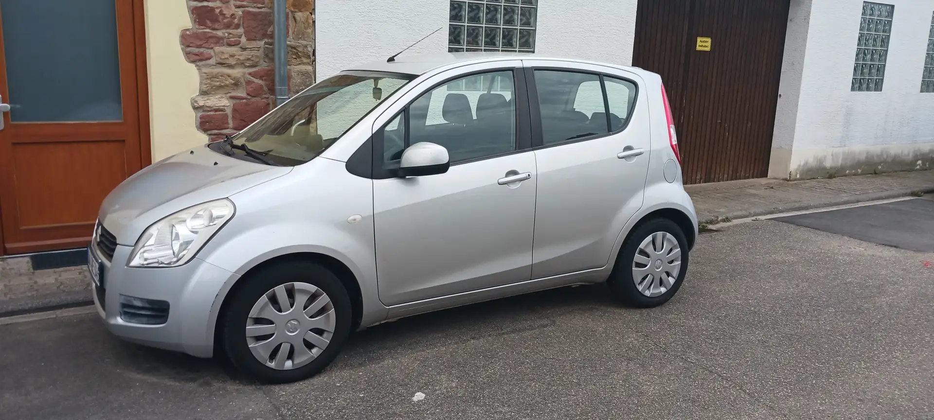 Suzuki Splash Splash 1.0 Club Argintiu - 1