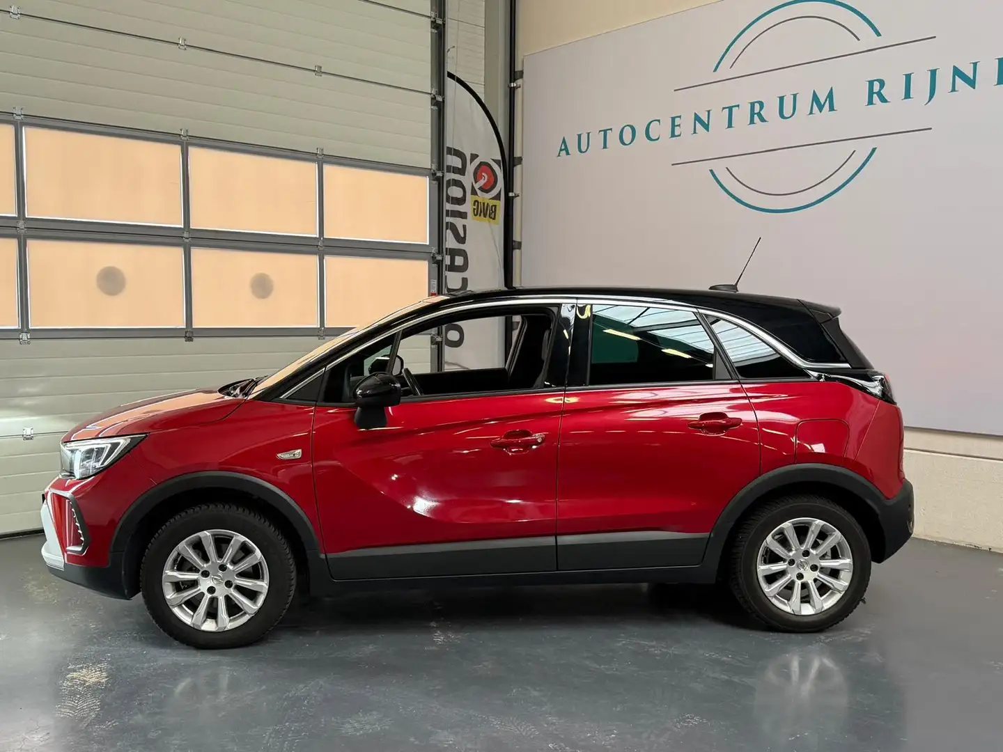 Opel Crossland 1.2 Turbo Elegance Automaat Navi Camera 1 JAAR BOV Rood - 2