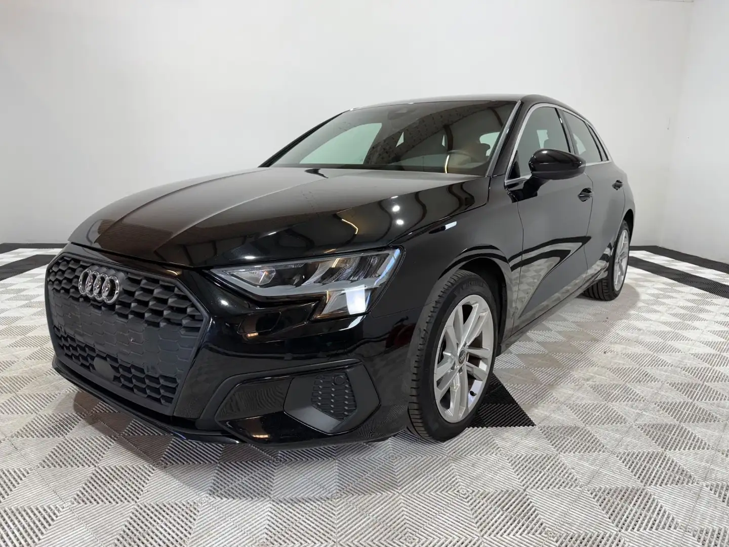 Audi A3 30 TDI S tronic advanced Sportback°Virtualco. Zwart - 1