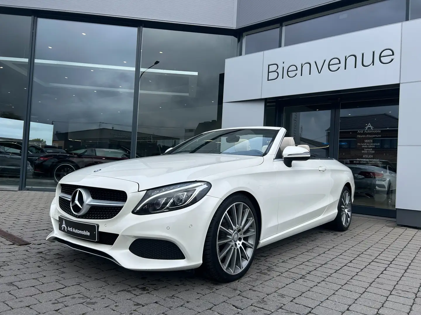Mercedes-Benz C 220 Cabriolet *GARANTIE 12MOIS*SIEGES CHAUFF*CAMERA* Blanc - 1